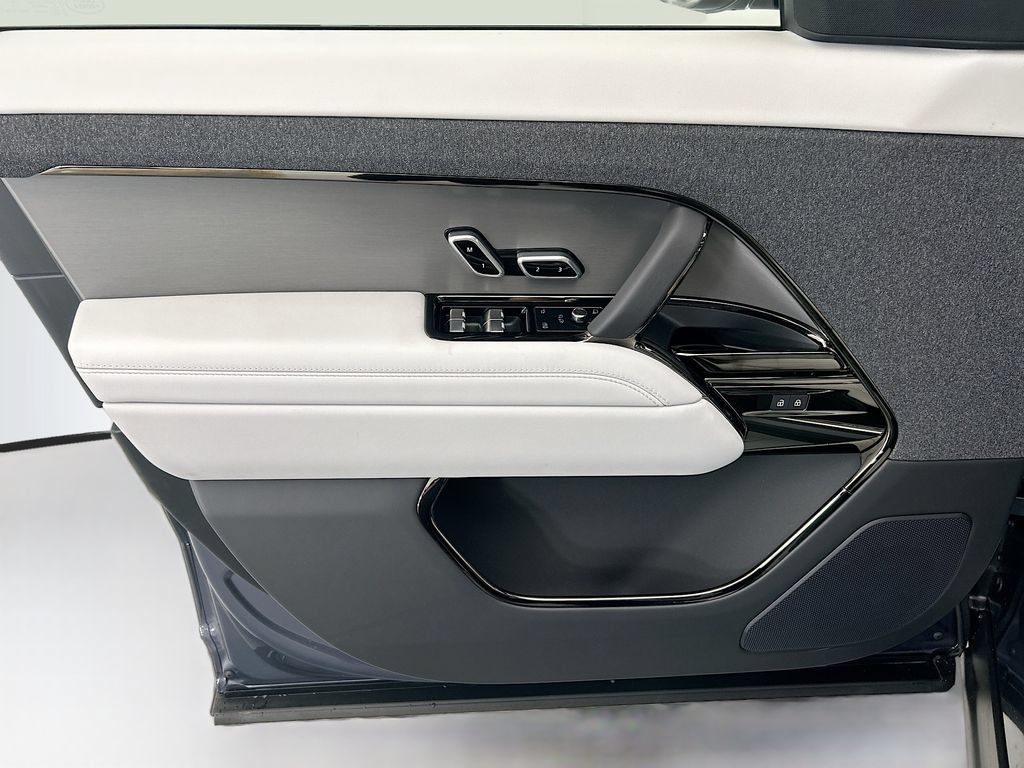 New 2026 Land Rover Range Rover Sport SE AWD/4WD image 23