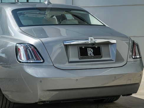 New 2025 Rolls-Royce Ghost image 13