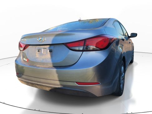 Used 2016 Hyundai Elantra SE FWD image 4