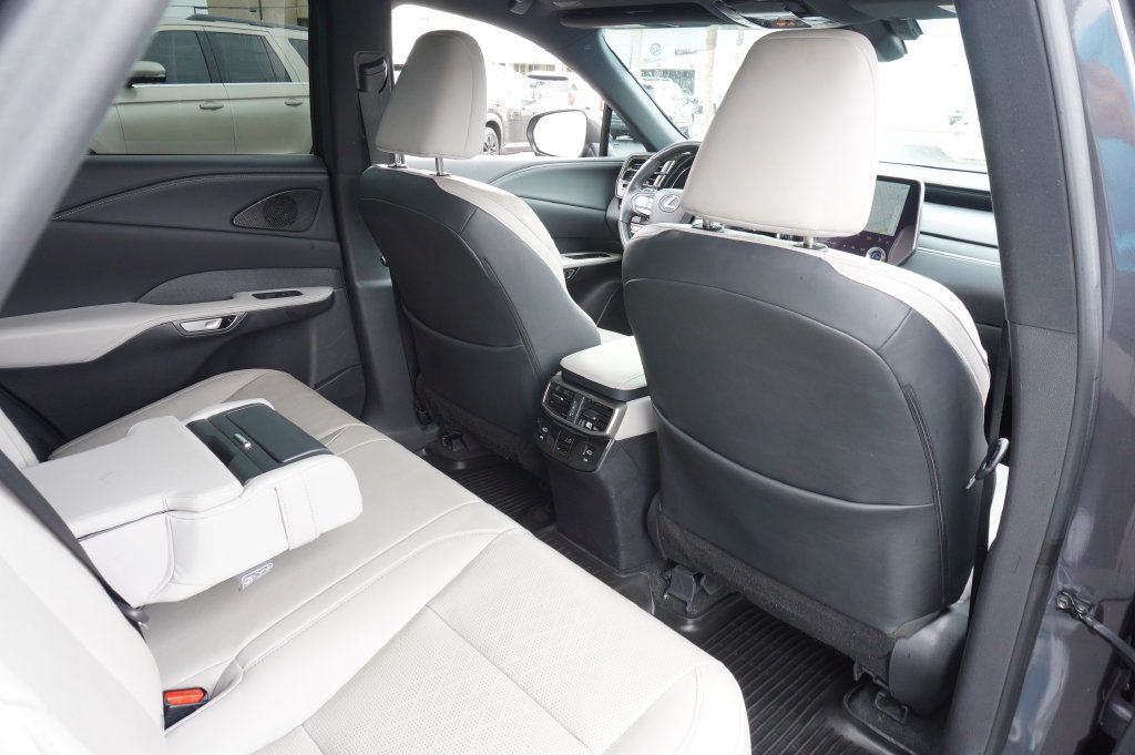 Used 2024 Lexus RX 350 Premium Plus w/ Convenience Package FWD image 10