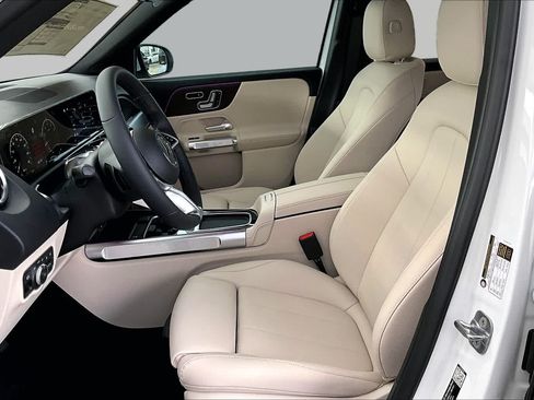 New 2026 Mercedes-Benz GLB 250 image 17