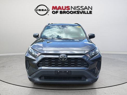 Used 2021 Toyota RAV4 LE AWD/4WD image 3