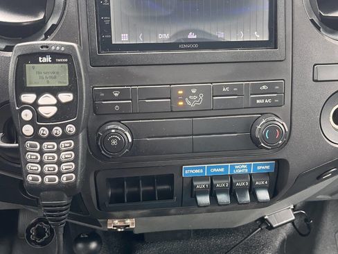 Used 2012 Ford F550 4x4 Regular Cab Super Duty w/ Payload Upgrade Pkg image 13