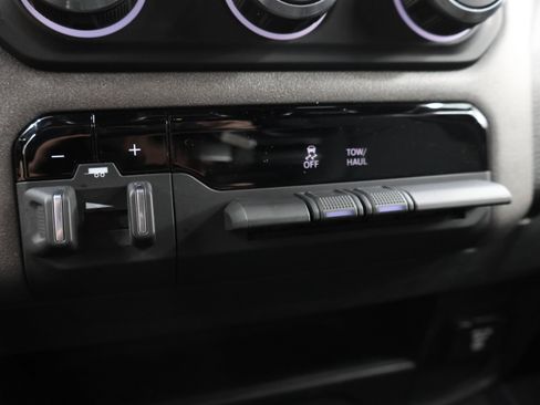 Used 2022 RAM 2500 Tradesman AWD/4WD image 45