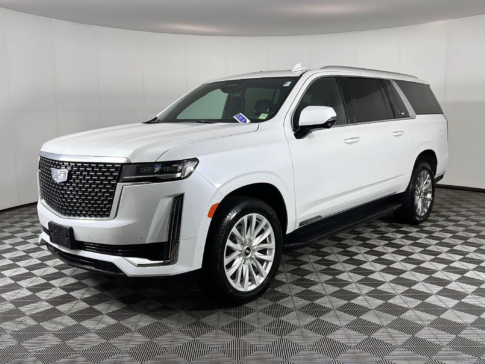 Used 2023 Cadillac Escalade ESV Premium Luxury AWD/4WD image 12