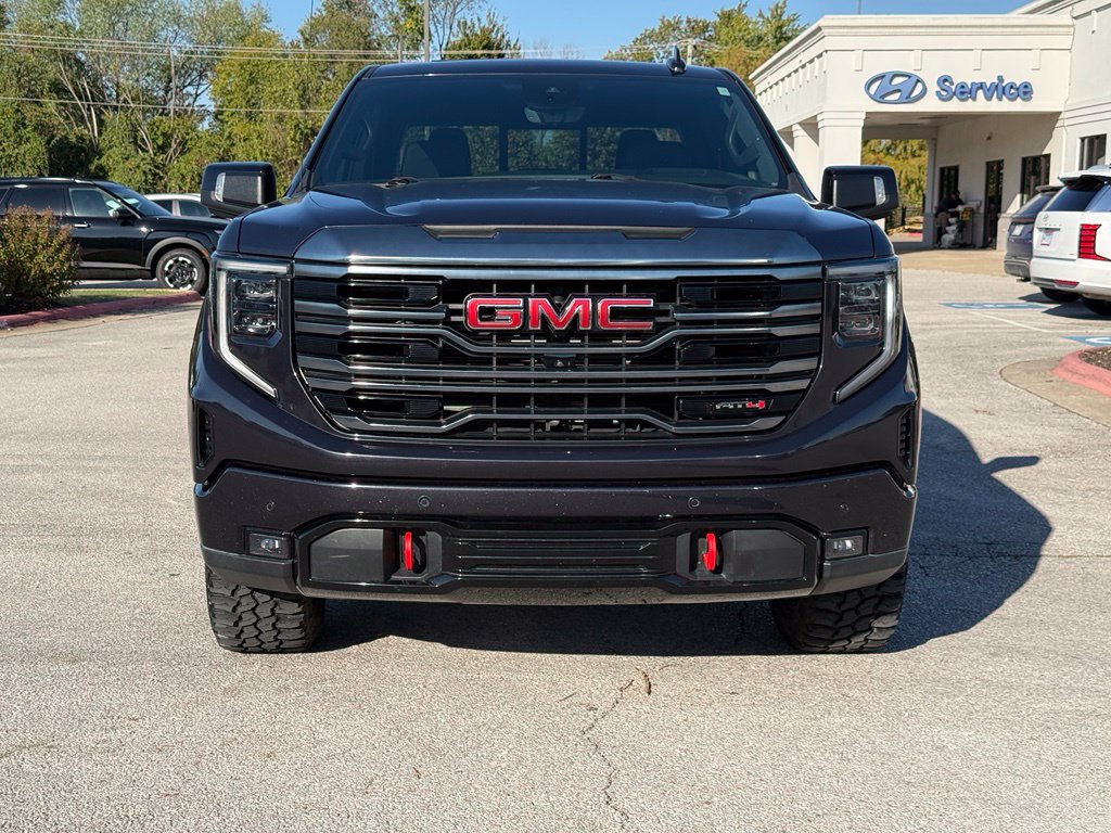 Used 2022 GMC Sierra 1500 AT4 w/ AT4 Premium Package AWD/4WD image 2