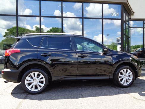 Used 2015 Toyota RAV4 Limited w/ Technology Package AWD/4WD image 2