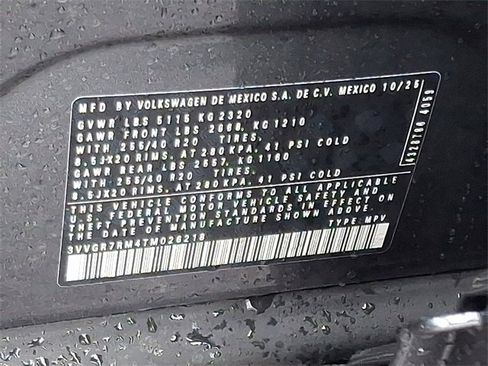 New 2026 Volkswagen Tiguan SE R-Line image 11