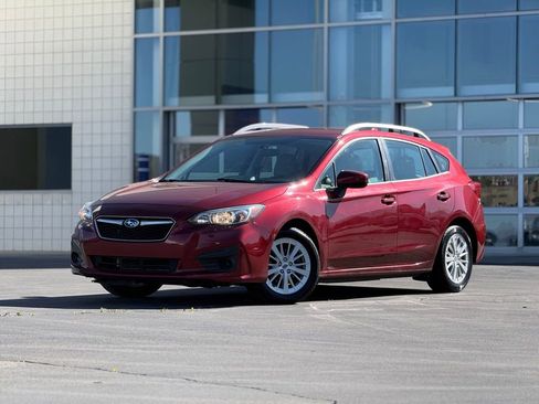 Used 2017 Subaru Impreza 2.0i Premium AWD/4WD image 1