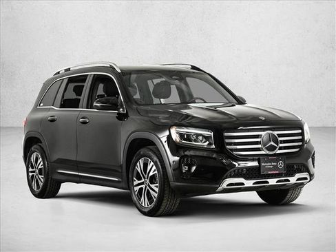 Certified 2025 Mercedes-Benz GLB 250 4MATIC w/ Exclusive Package image 3