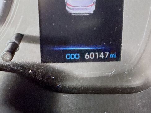 Used 2020 Toyota Corolla LE image 16