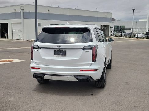 Certified 2023 Cadillac XT6 Sport w/ LPO, Onyx Lite Package AWD/4WD image 5
