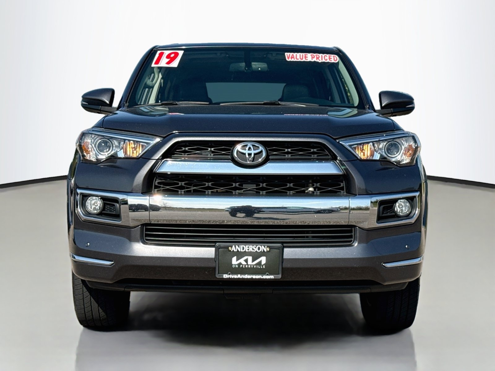 Used 2019 Toyota 4Runner Limited AWD/4WD image 2
