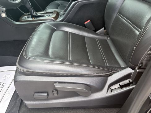 Used 2018 GMC Canyon Denali image 20