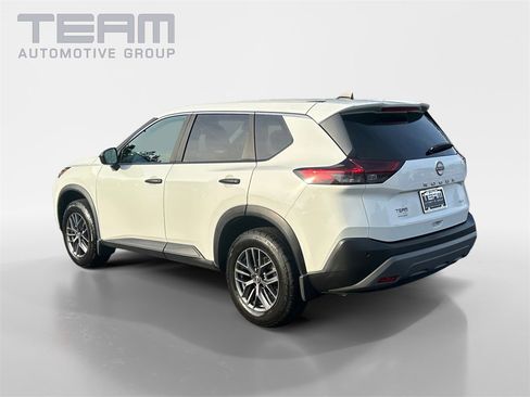 Used 2023 Nissan Rogue S image 5