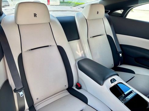 Used 2020 Rolls-Royce Wraith RWD image 23