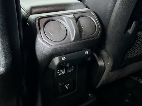 Used 2021 Jeep Wrangler Unlimited Rubicon AWD/4WD image 25