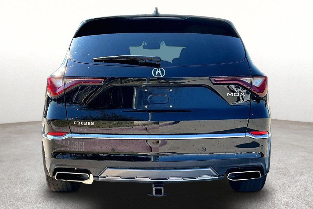 Used 2025 Acura MDX w/ Technology Package FWD image 4