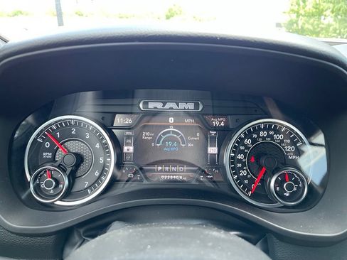 Used 2022 RAM 1500 Big Horn AWD/4WD image 7