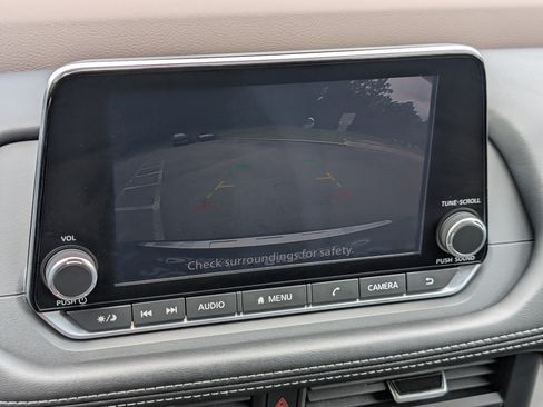 Used 2023 Nissan Rogue SV FWD image 26