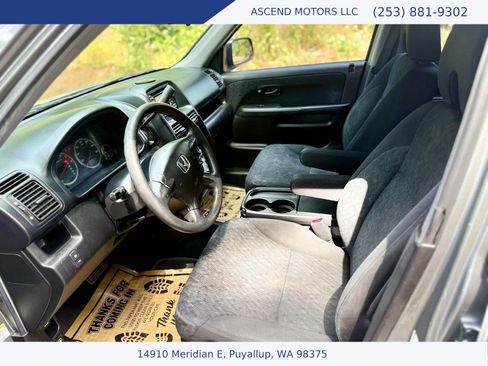 Used 2005 Honda CR-V LX image 9