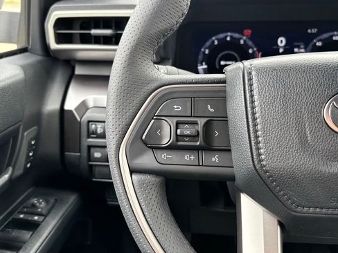 New 2026 Toyota 4Runner TRD Off-Road Premium AWD/4WD image 18