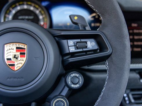 Used 2025 Porsche 911 GT3 RS RWD image 38