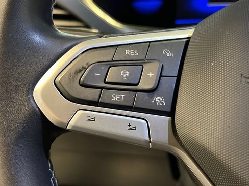 Certified 2023 Volkswagen Taos SE w/ Panoramic Sunroof Package FWD image 20