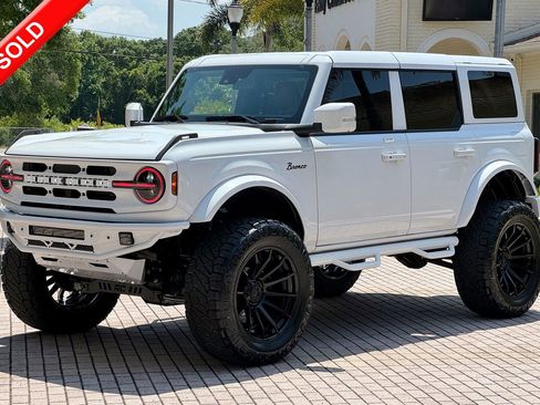 Used 2023 Ford Bronco Outer Banks image 1