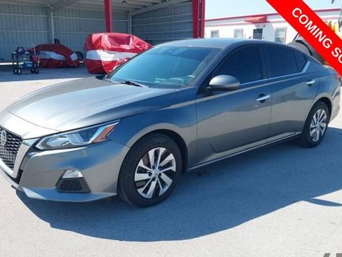 Used 2021 Nissan Altima 2.5 S image 2