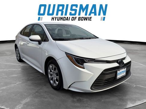 Used 2024 Toyota Corolla LE image 1