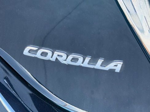 Used 2018 Toyota Corolla LE w/ Carpet Mat Package (TMS) image 13