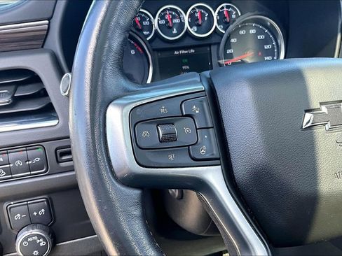 Used 2021 Chevrolet Tahoe Z71 w/ Luxury Package AWD/4WD image 20