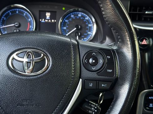 Used 2019 Toyota Corolla SE FWD image 29