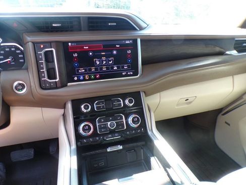 Used 2021 GMC Yukon Denali image 14
