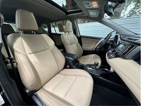 Used 2015 Toyota RAV4 Limited AWD/4WD image 16