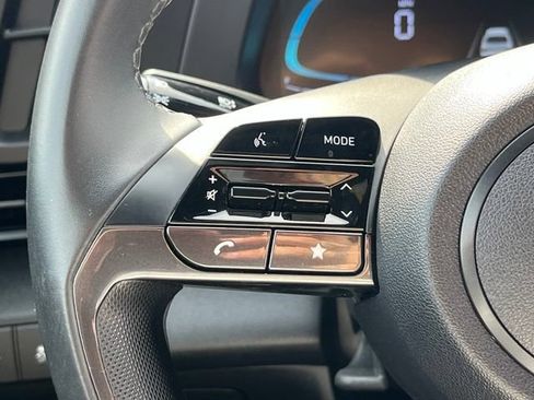 Used 2025 Hyundai Elantra Sport FWD image 16