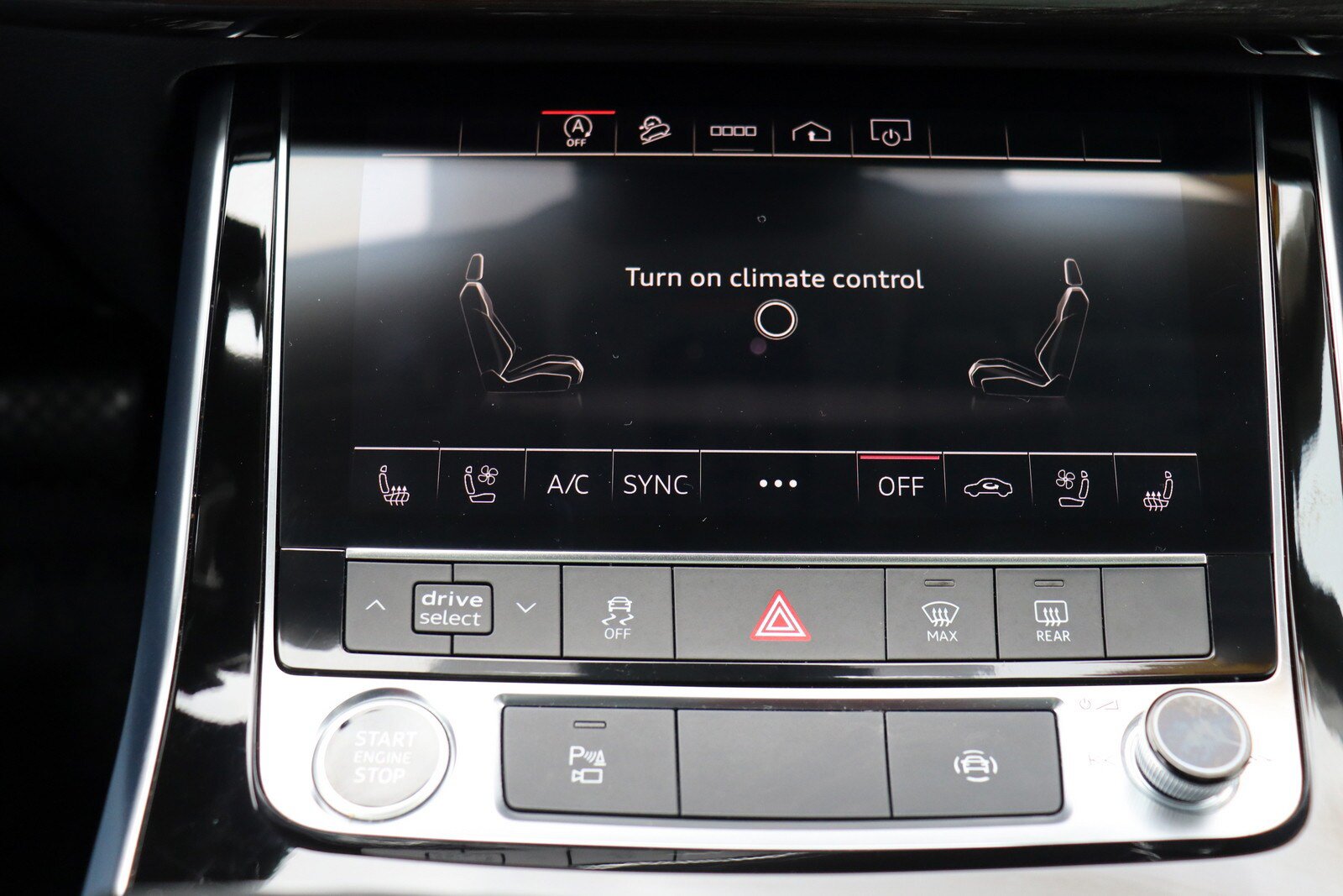Used 2023 Audi Q8 Premium Plus w/ Premium Plus Package AWD/4WD image 33