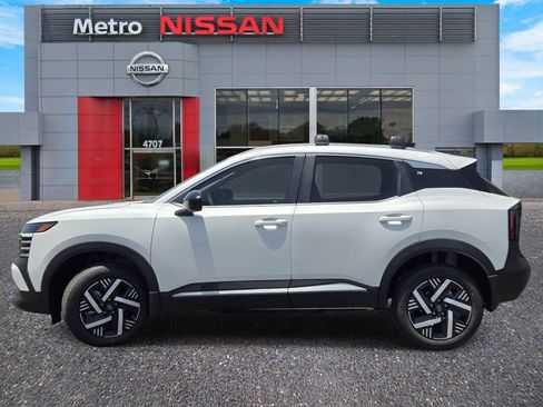 New 2026 Nissan Kicks SV FWD image 3