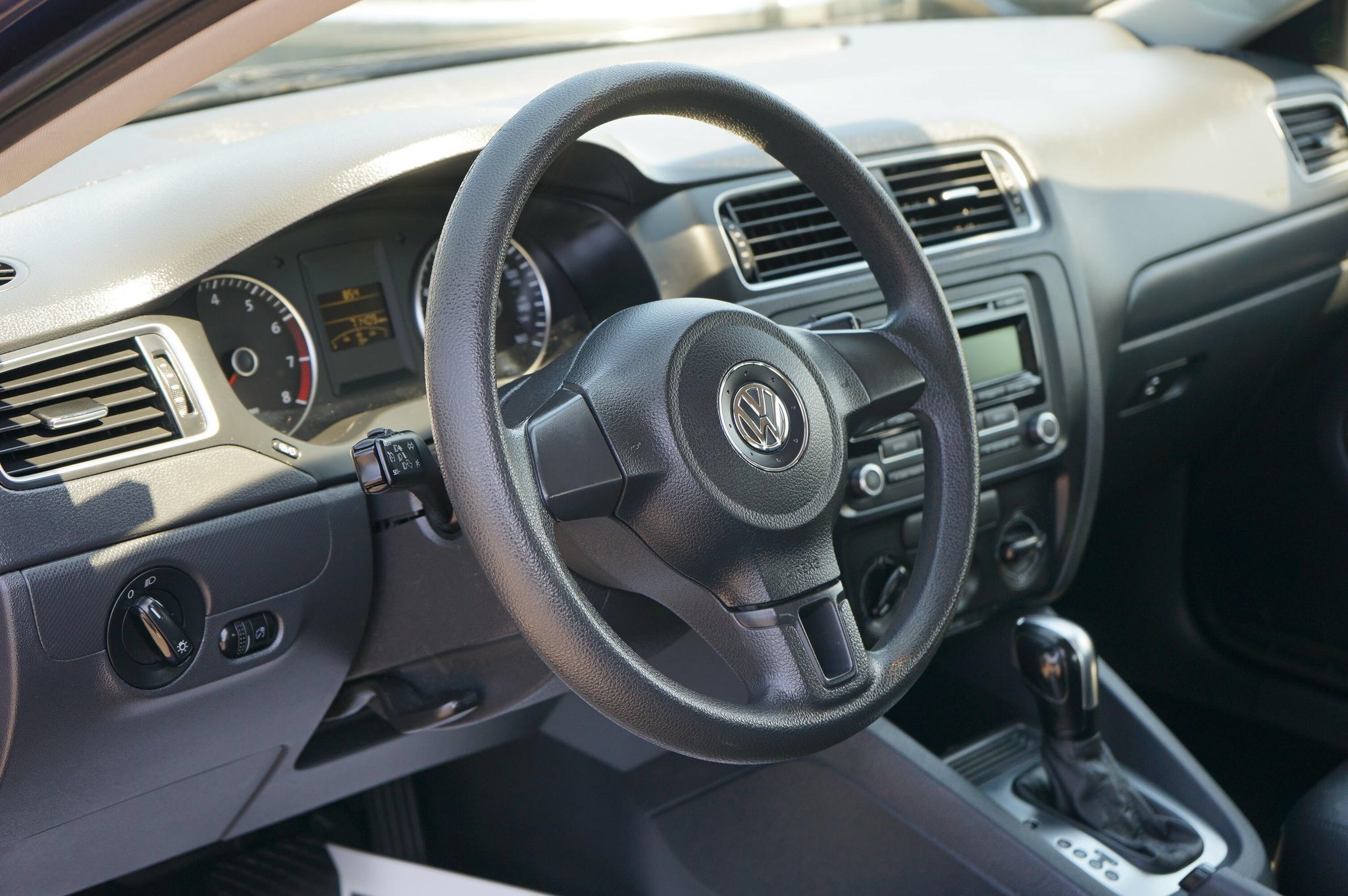 Used 2014 Volkswagen Jetta SE FWD image 12