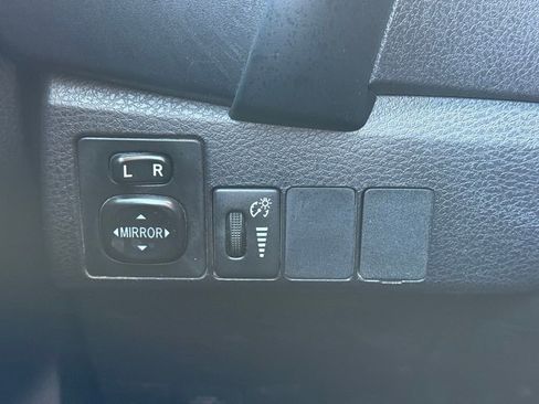 Used 2019 Toyota Corolla SE image 8