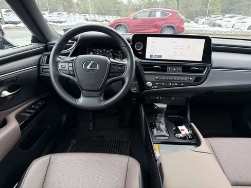 Used 2025 Lexus ES 350 Premium w/ Premium Package image 8