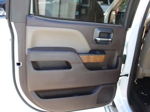 Used 2016 GMC Sierra 2500 SLT w/ Duramax Plus Package image 39