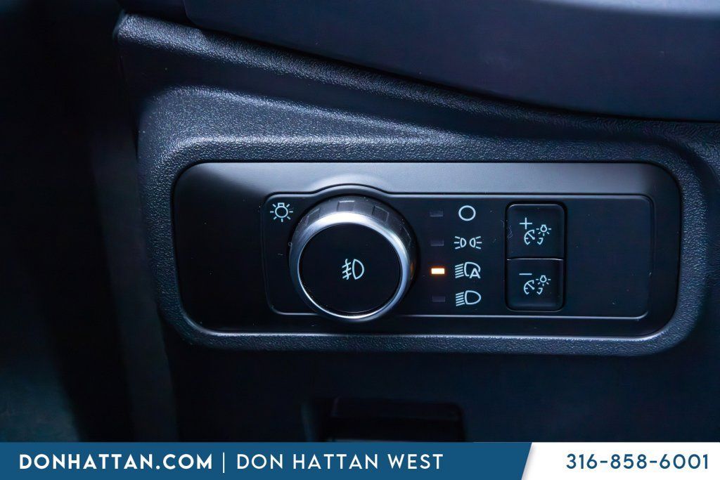 Used 2025 Ford Bronco Badlands AWD/4WD image 10