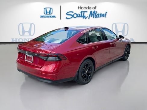New 2025 Honda Accord SE image 6