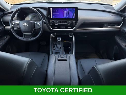 Used 2025 Toyota Grand Highlander AWD image 23