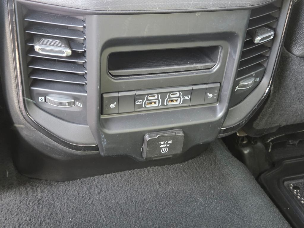 Used 2022 RAM 3500 Limited AWD/4WD image 16