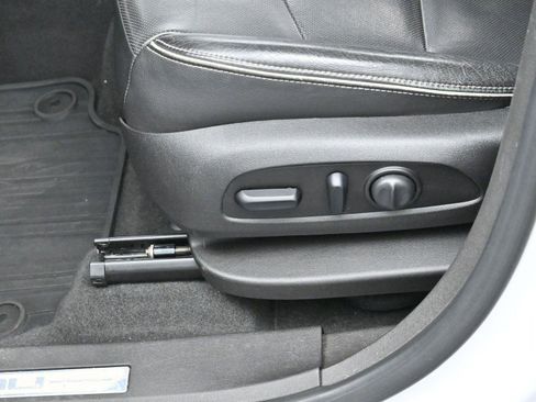 Used 2018 GMC Terrain Denali w/ Advanced Safety Package image 14