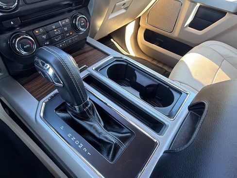 Used 2016 Ford F150 Lariat image 28