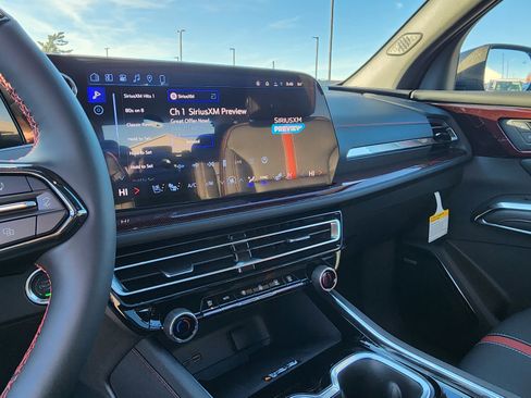 New 2026 Chevrolet Traverse RS image 12